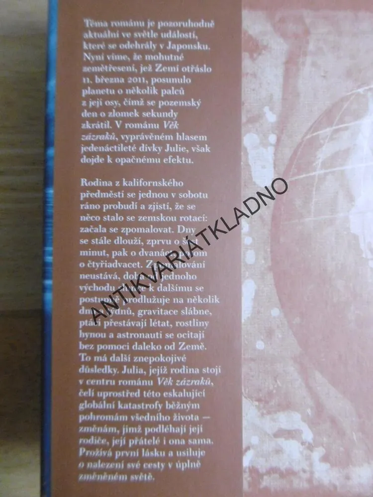 VĚK ZÁZRAKŮ, KAREN THOMPSONOVÁ WALKEROVÁ, **an