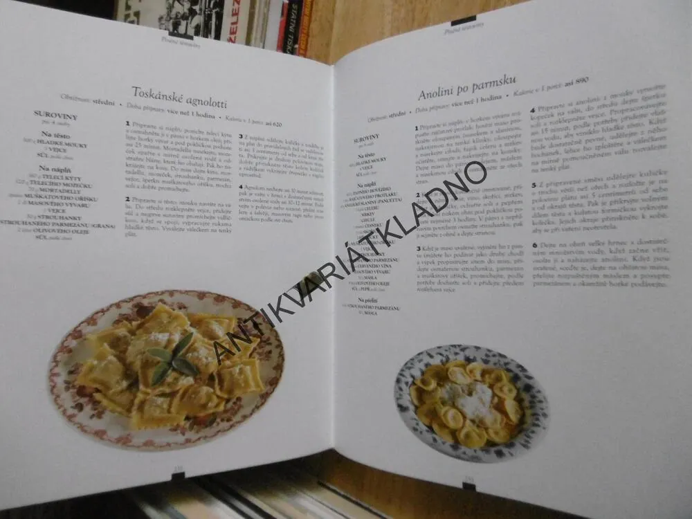 VELKÁ KNIHA TĚSTOVIN, 450 RECEPTŮ PRO KAŽDOU PŘÍLEŽITOST, **an