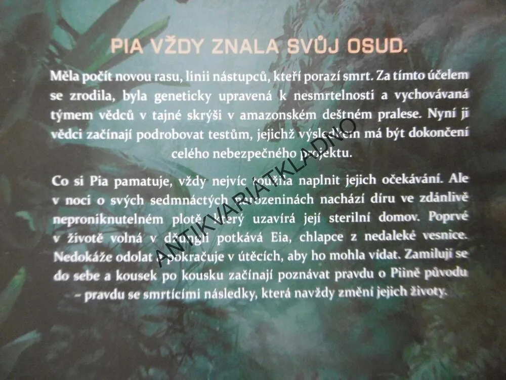 POČÁTEK, JESSICA KHOURYOVÁ, **an