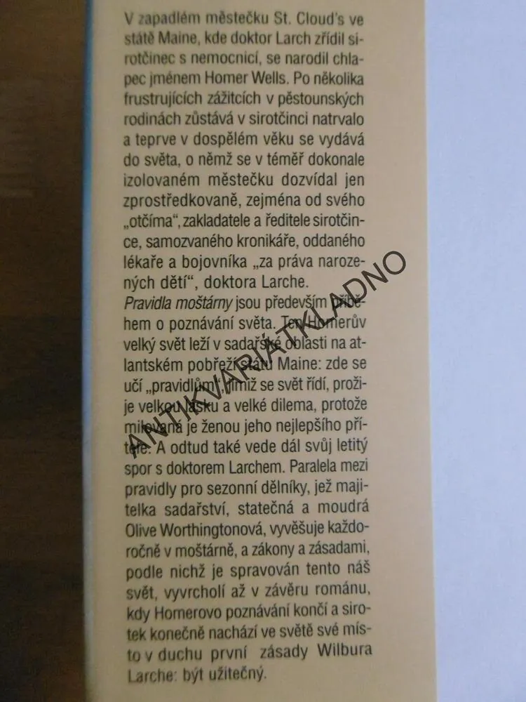 PRAVIDLA MOŠTÁRNY, JOHN IRVING, **an