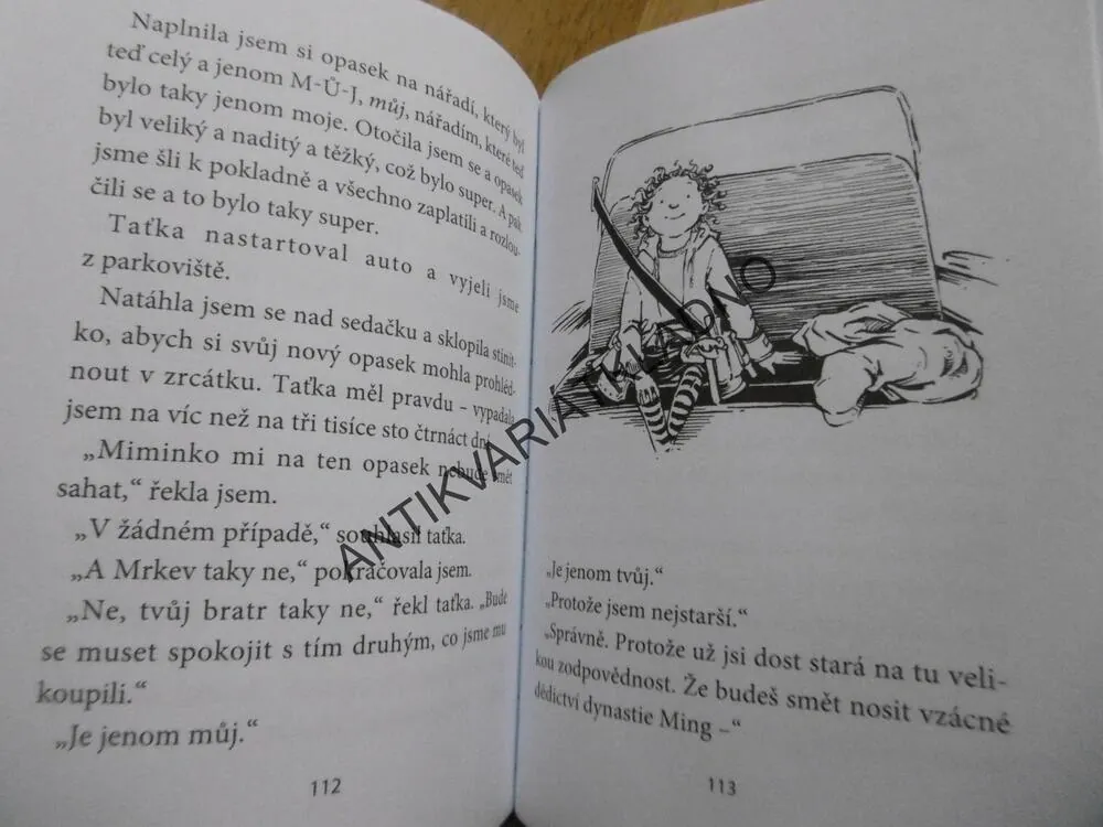 KLEMENTÝNKA A RODINNÁ PORADA, SARA PENNY PACKEROVÁ, MARLA FRAZEEOVÁ, **an