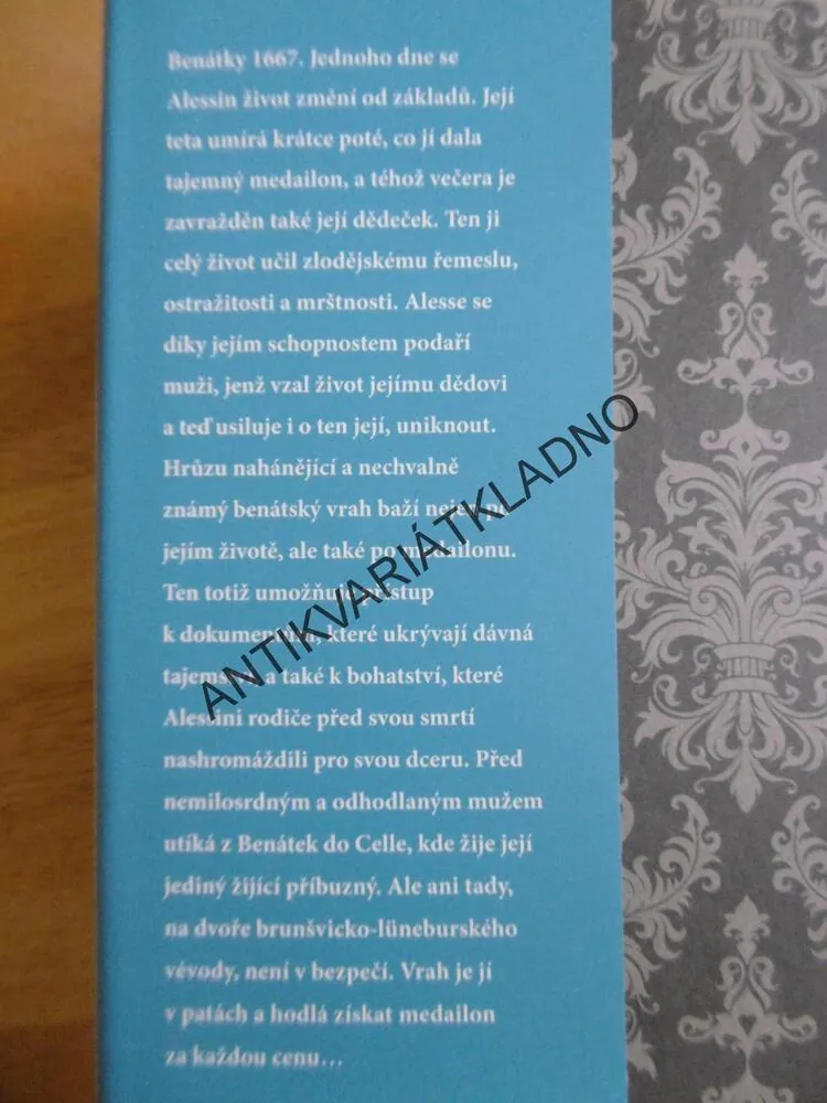 MODRÝ MEDAILON, MARTHA SOPHIE MARCUS, **an