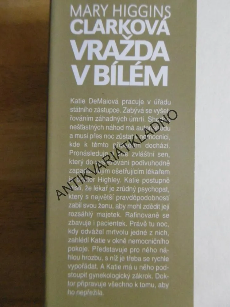 VRAŽDA V BÍLÉM, MARY HIGGINS CLARKOVÁ, **an