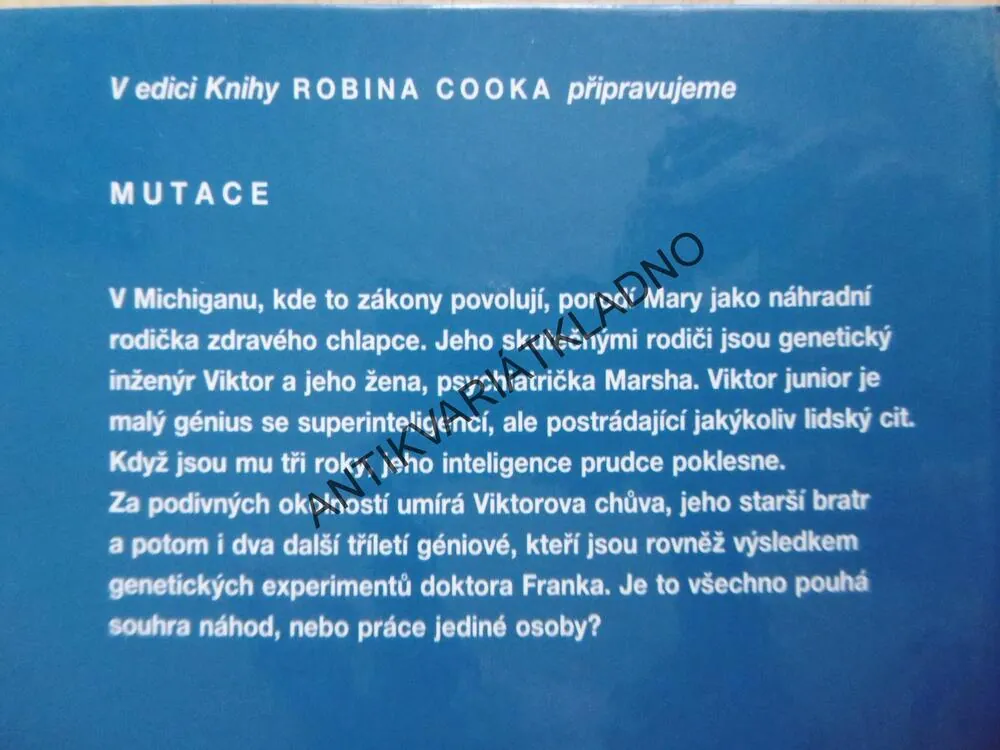SMRTELNÝ STRACH, ROBIN COOK, **an
