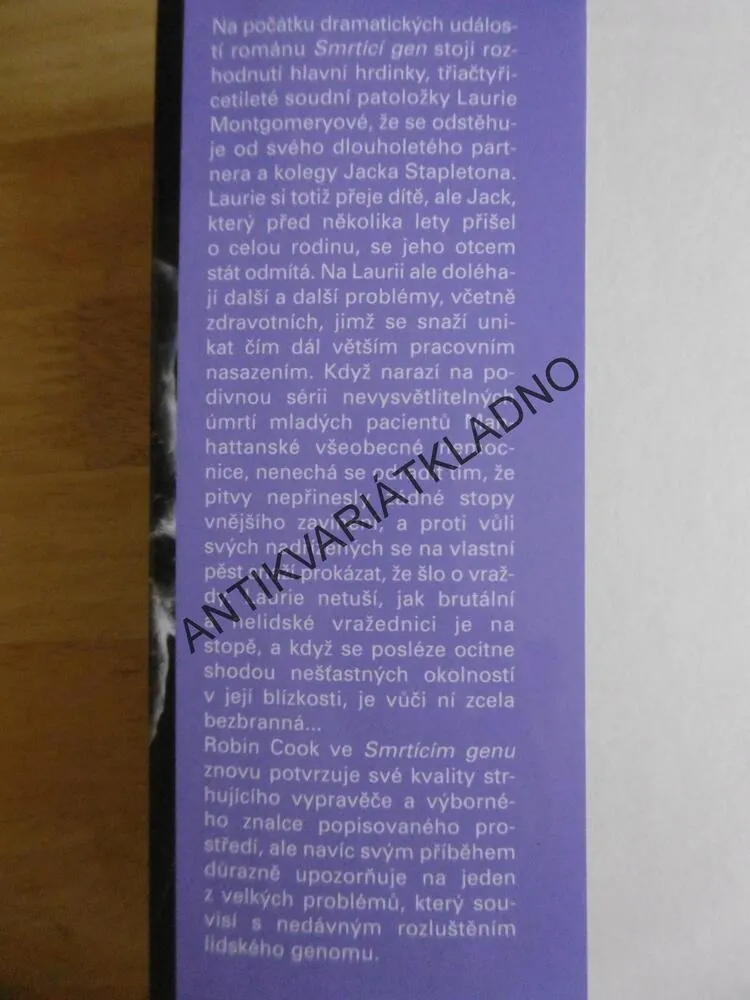 SMRTÍCÍ GEN, ROBIN COOK, **an