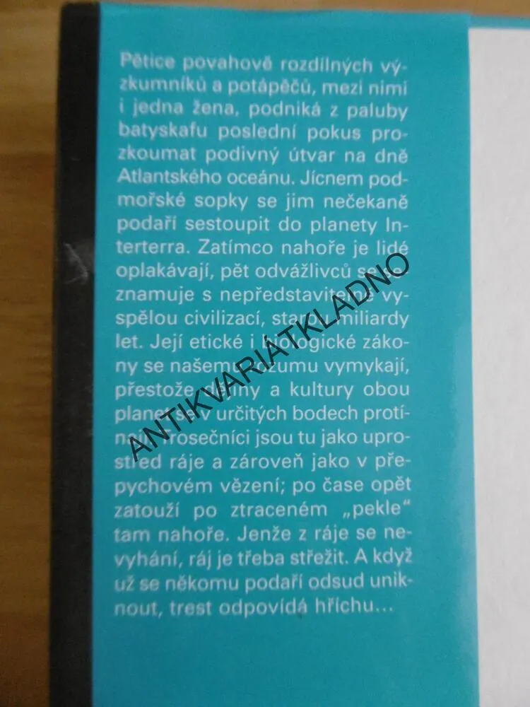 PLANETA INTERTERRA, ROBIN COOK, **an