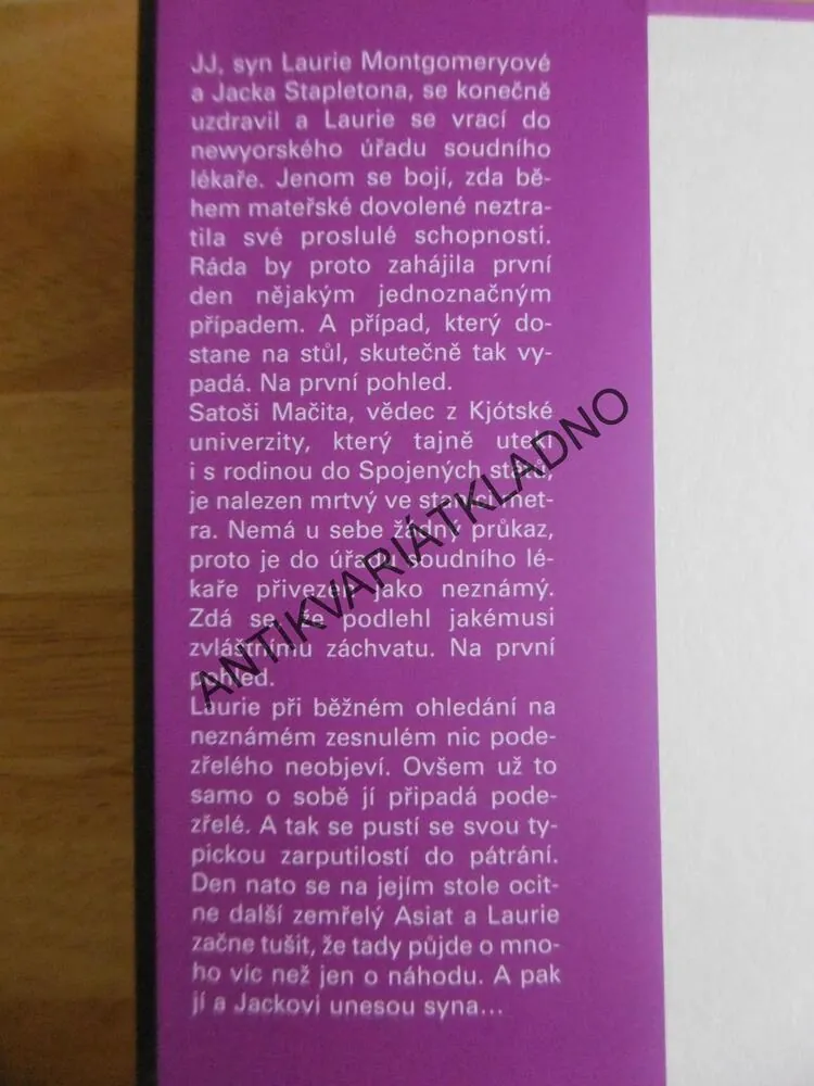 LÉČBA, ROBIN COOK, **an