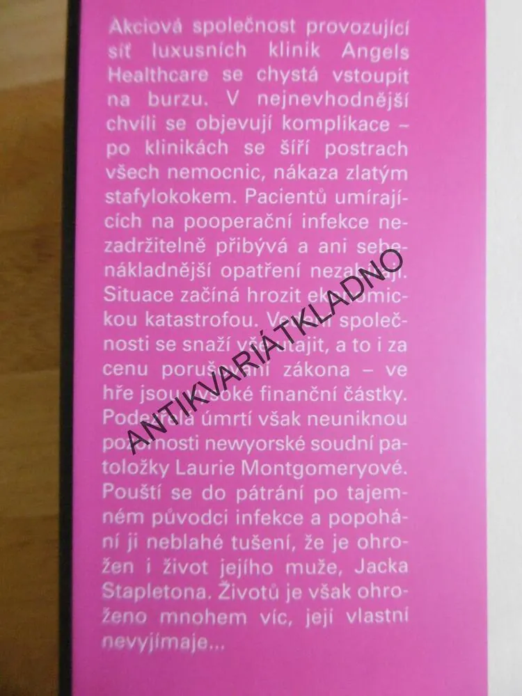 KRITICKÝ BOD, ROBIN COOK, **an