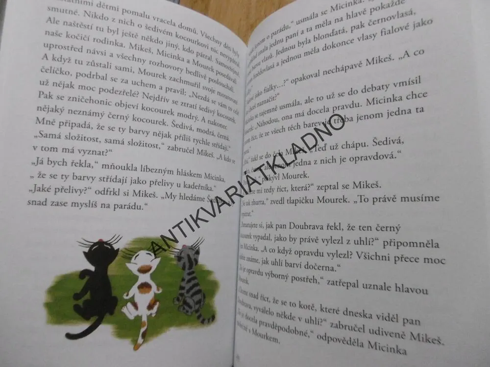 MODRÝ KOCOUREK, IVANA PEROUTKOVÁ, HELENA ZMATLÍKOVÁ