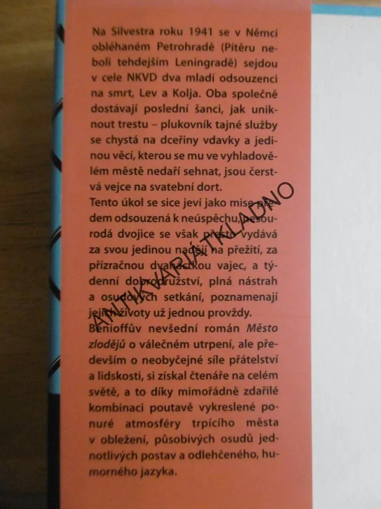 MĚSTO ZLODĚJŮ, DAVID BENIOFF, **an