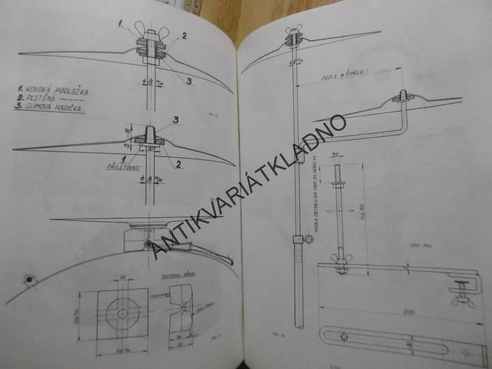 BICÍ NÁSTROJE, PETR ŠPRUNK, HUDEBNÍ NÁSTROJE,