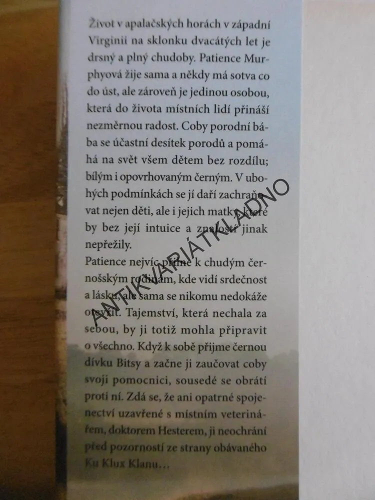 PORODNÍ BÁBA OD ŘEKY HOPE, PATRICIA HARMANOVÁ, **an
