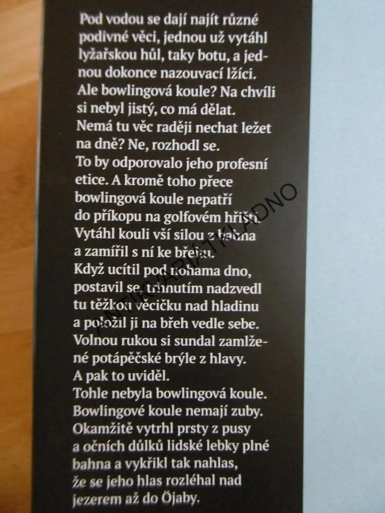 LEDOVÉ HLUBINY, KERSTIN SIGNE DANIELSSON, ROMAN VOOSEN, **an