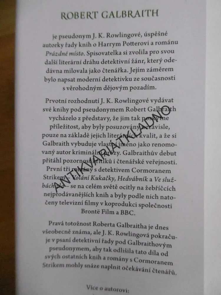 SMRTÍCÍ BÍLÁ, ROBERT GALBRAITH (J.K. ROWLINGOVÁ), **an