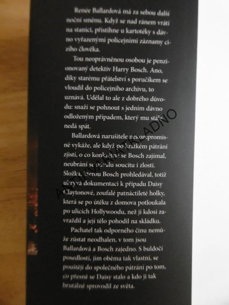 TEMNÁ SVATÁ NOC, MICHAEL CONNELLY, **an