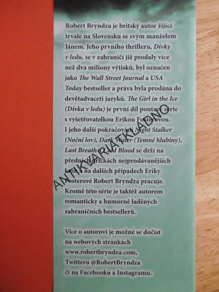 TEMNÉ HLUBINY, ROBERT BRYNDZA, **an
