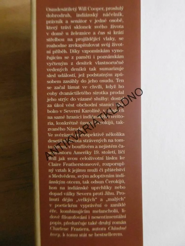BÍLÝ NÁČELNÍK, CHARLES FRAZIER, **an