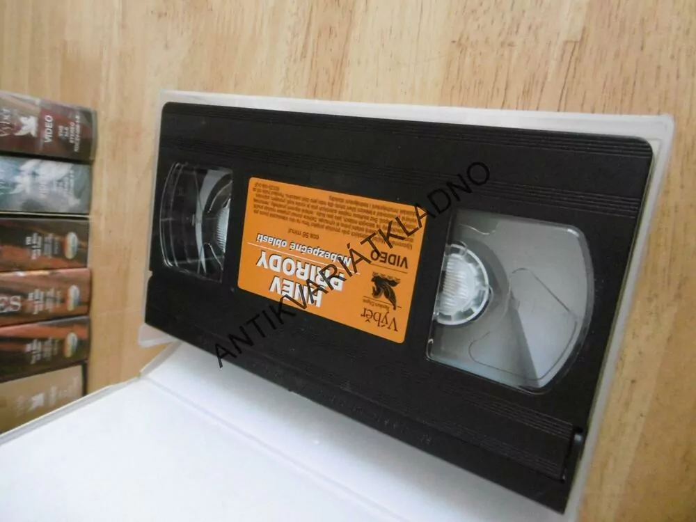 HNĚV PŘÍRODY- NEBEZPEČNÉ OBLASTI- LAVINY, POŽÁRY, POVODNĚ, PÍSEČNÉ BOUŘE, VHS