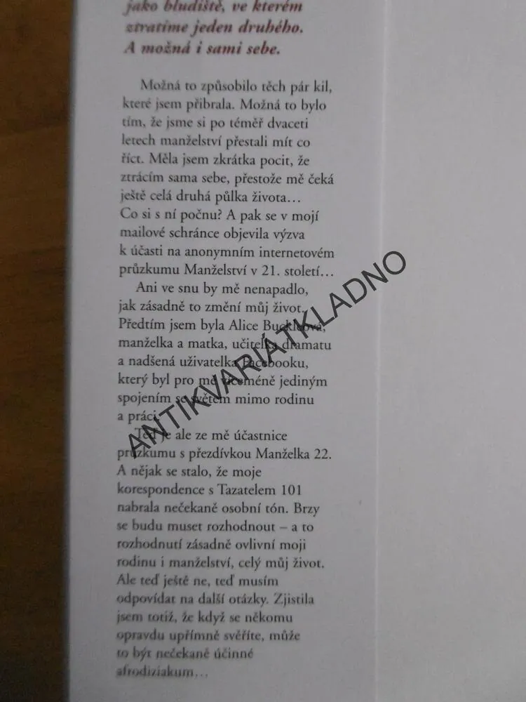 MANŽELKA 22, MELANIE GIDEON, **an
