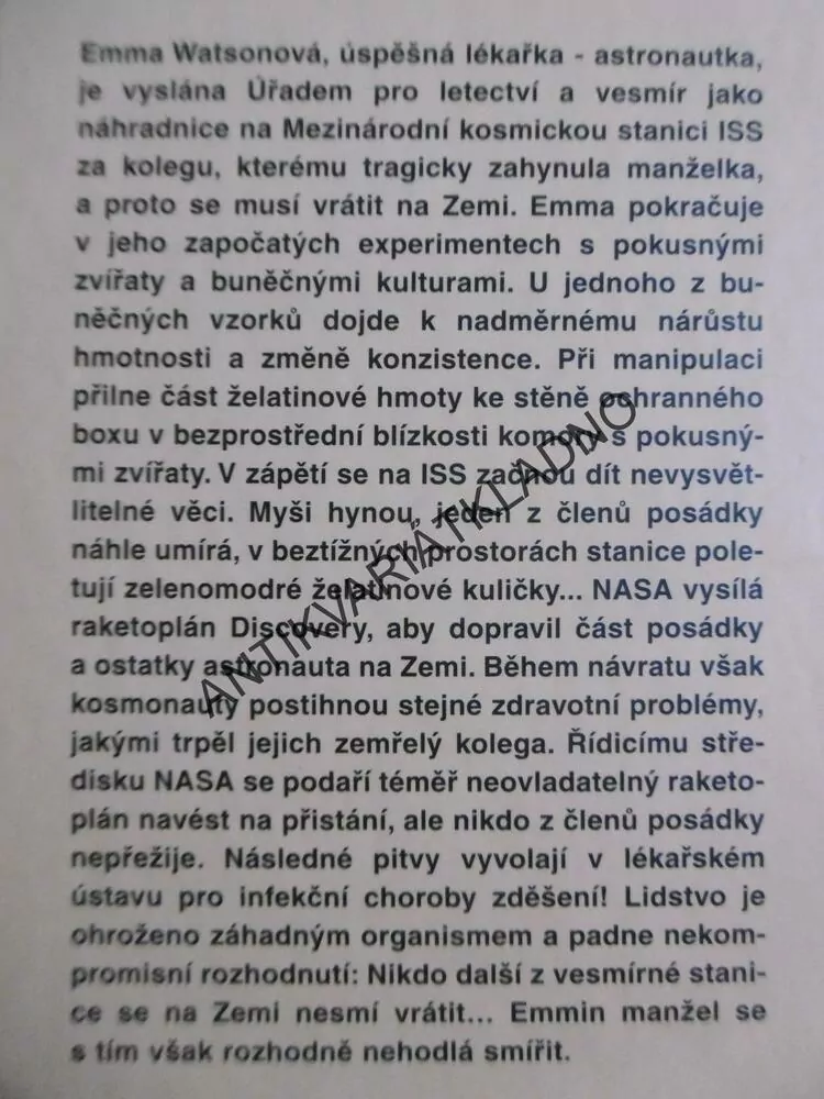 GRAVITACE, TESS GERRITSENOVÁ, **an