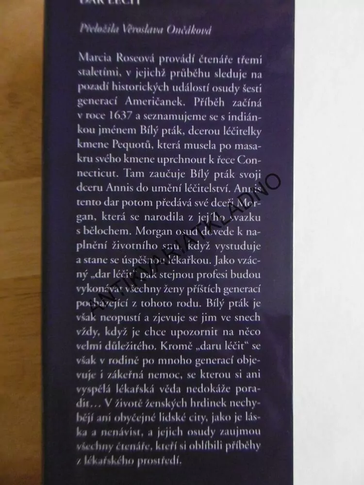 DAR LÉČIT, MARCIA ROSEOVÁ, **an