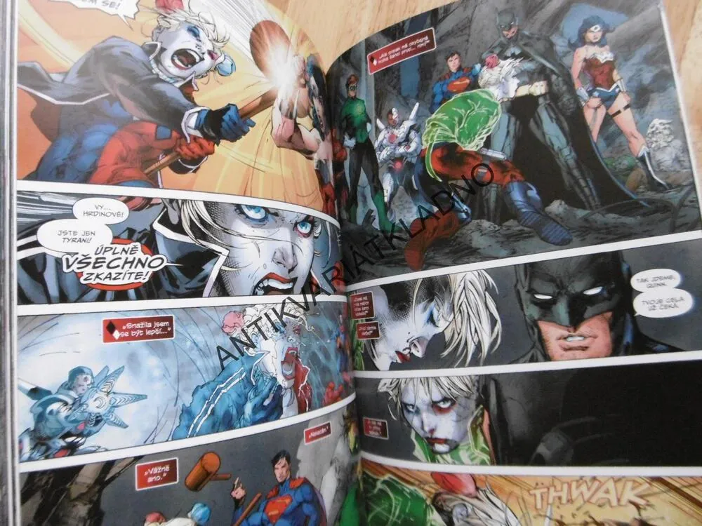 SEBEVRAŽEDNÝ ODDÍL, K ZBLÁZNĚNÍ PŘÍČETNÁ, KOMIKS DC COMICS, **an