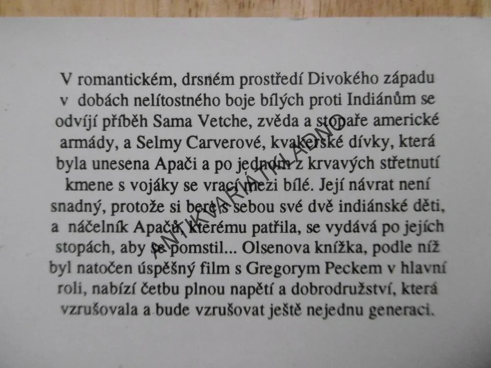 PLÍŽIVÝ MĚSÍC, THEODORE V.OLSEN