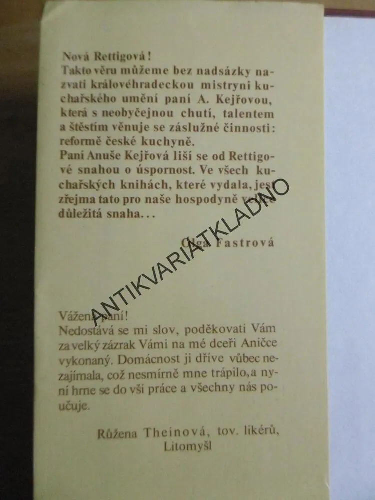 ÚSPORNÁ KUCHAŘKA, ZLATÁ KNIHA MALÉ DOMÁCNOSTI, **an