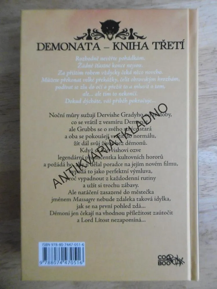 MASSAGRE, DARREN SHAN, **an