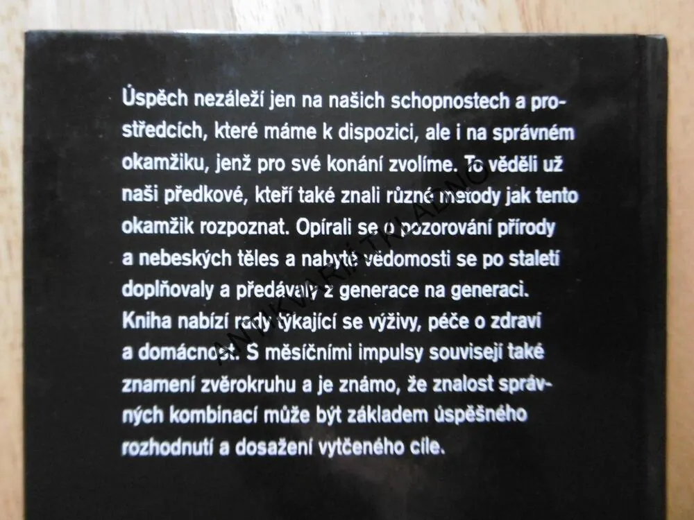 NEZNÁMÁ MOC LUNY, JOHANNA PAUNGGEROVÁ, **an