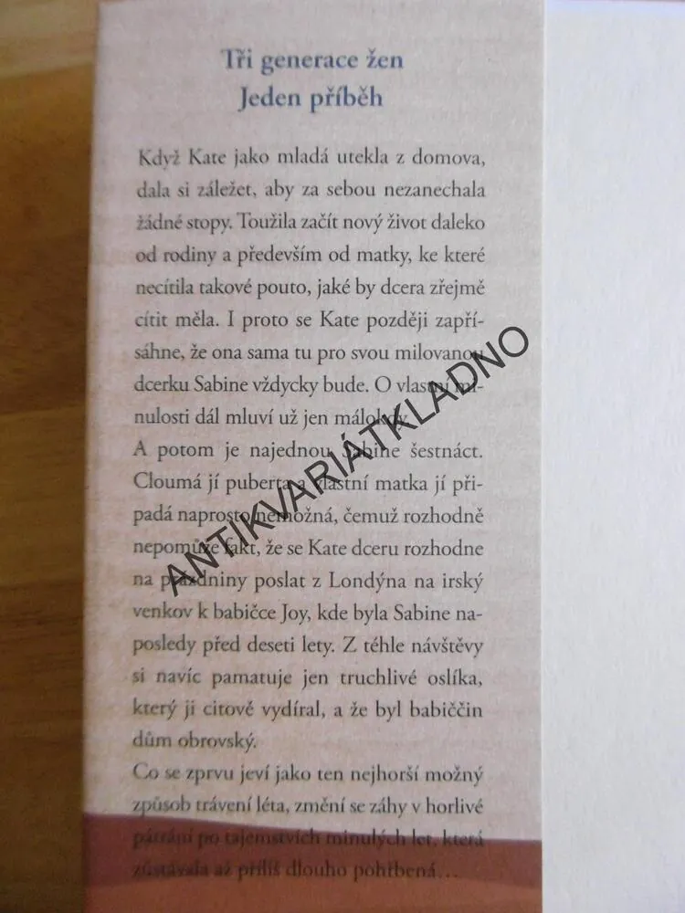 SCHOVEJ MĚ V DEŠTI, JOJO MOYESOVÁ, EDICE SVĚTOVÝ BESTSELLER, **an
