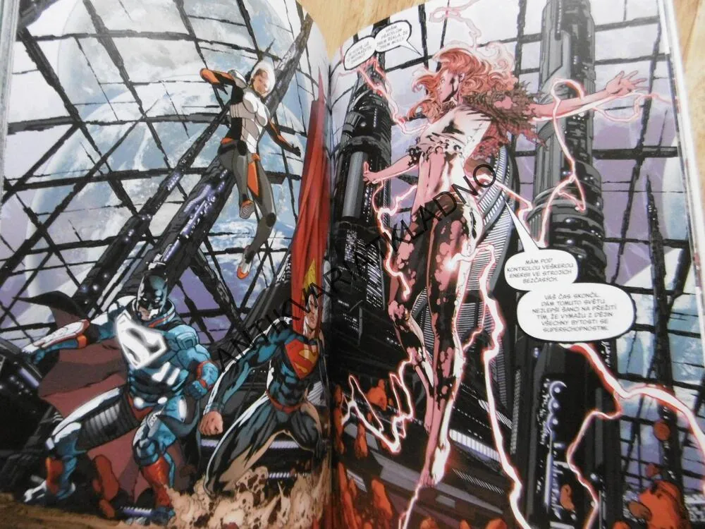 LIGA SPRAVEDLNOSTI, BEZČASÍ, KOMIKS DC, CREW 3., **an