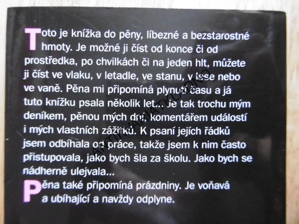 V PĚNĚ, IRENA OBERMANNOVÁ, **an