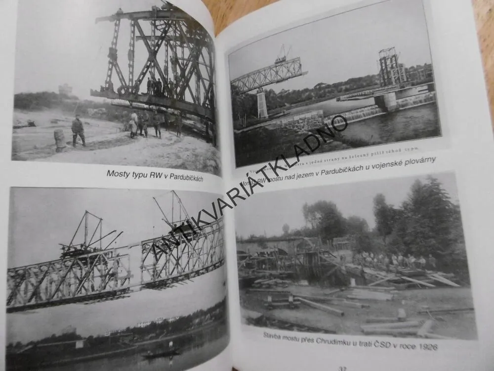 PARDUBICKÉ DRÁŽKY A ŽELEZNIČNÍ PLUK, PODIVÍN, S. 48, 2009