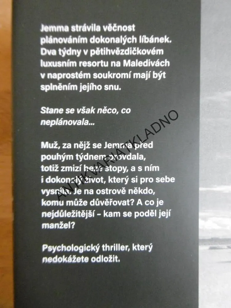 LÍBÁNKY, TINA SESKIS, **an