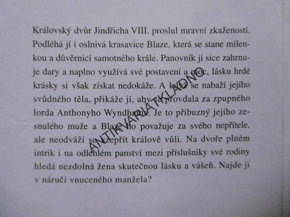 NEBEZPEČNÁ SVŮDNICE, BERTRICE SMALL, **an