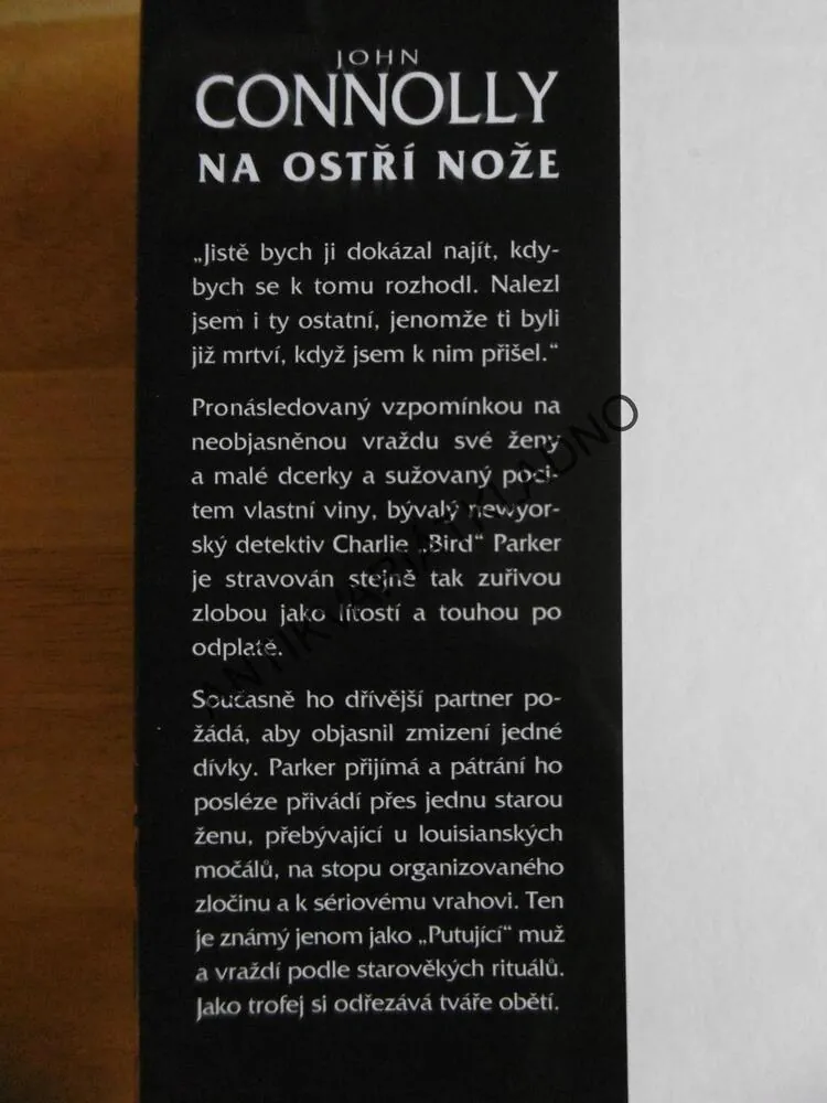 NA OSTŘÍ NOŽE, JOHN CONNOLLY, **an