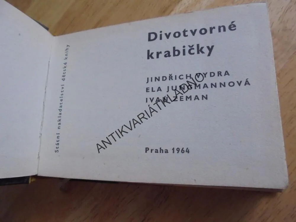 OKO 14- DIVOTVORNÉ KRABIČKY, VYDRA,