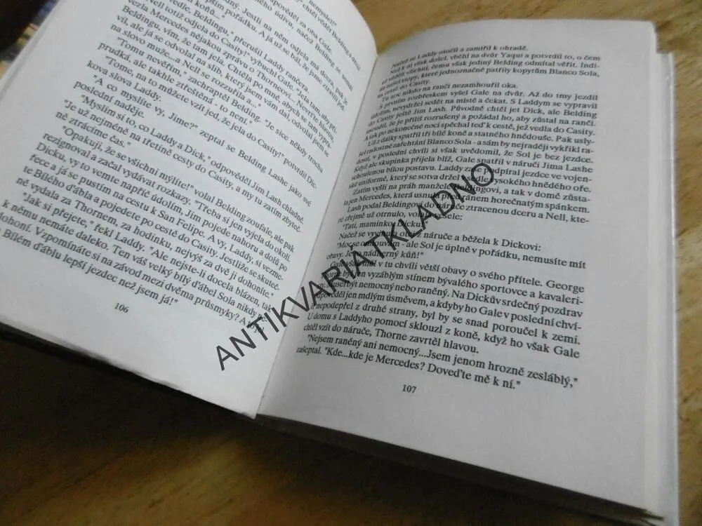 ZLATO POUŠTĚ, ZANE GREY, **an