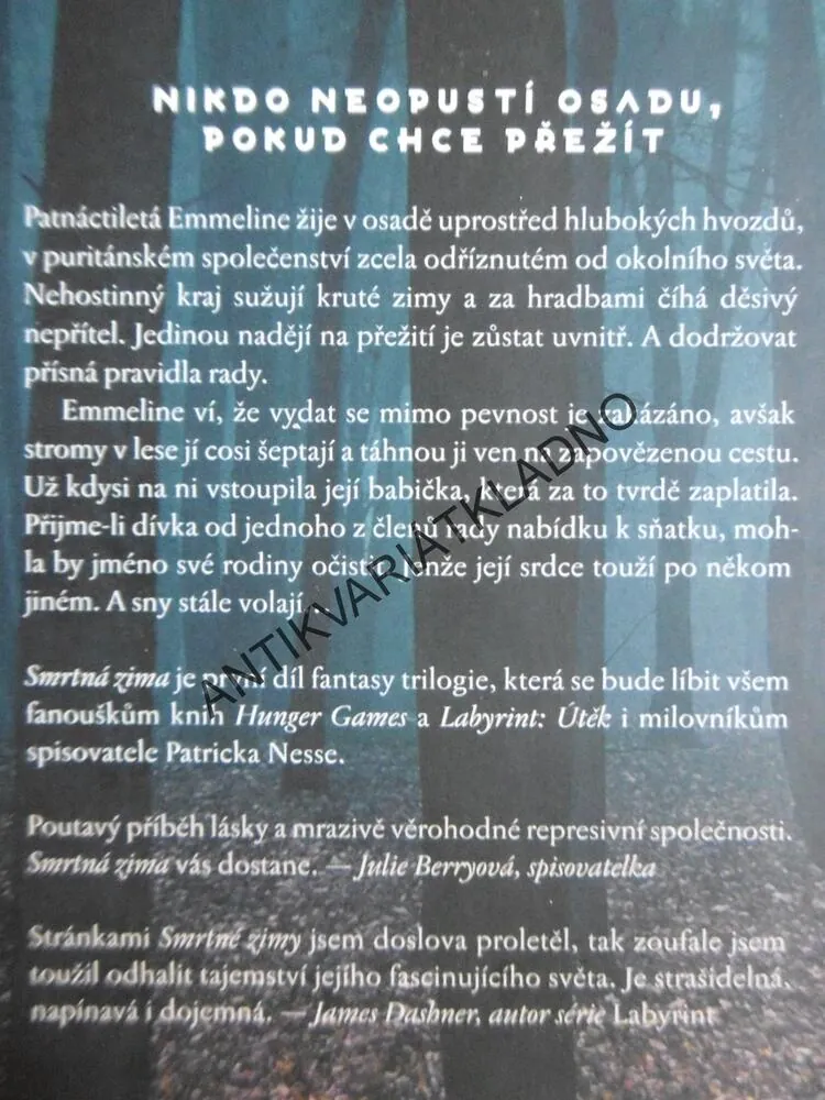 SMRTNÁ ZIMA, KATE A. BOORMANOVÁ, **an