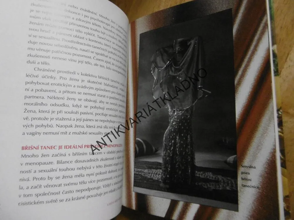 UMĚNÍ BŘIŠNÍHO TANCE, PINA COLUCCIA, ANETTE PAFFRATH, **an