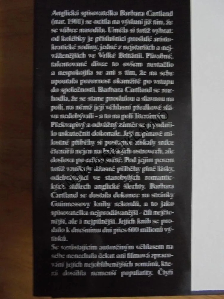 ULOUPENÁ LÁSKA, BARBARA CARTLAND, CARTLANDOVÁ