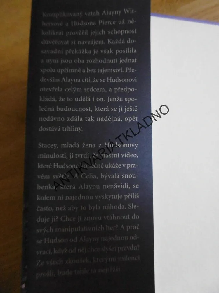 ODDANÁ TOBĚ, LAURELIN PAIGEOVÁ, EROTIKA, **an