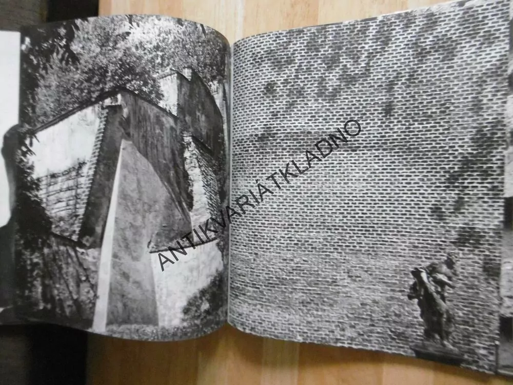 DIALOG TVARŮ, ARCHITEKTURA BAROKNÍ PRAHY, MILAN PAVLÍK, VLADIMÍR UHER, **an