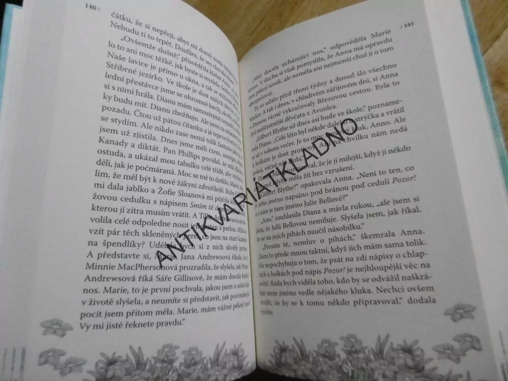ANNA ZE ZELENÉHO MDOMU, LUCY MAUD MONTGOMERYOVÁ, **an