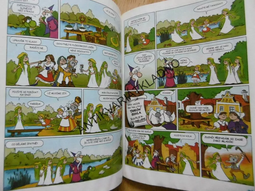 ČTYŘLÍSTEK 388 - SEDMIMÍLOVÉ TENISKY