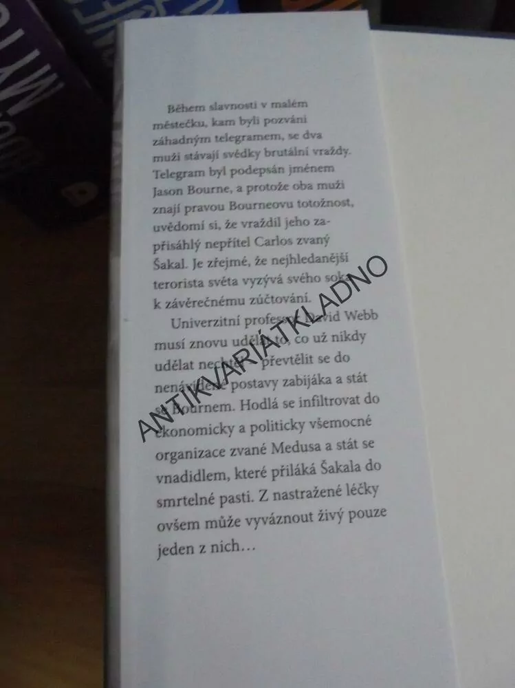 BOURNEOVO ULTIMÁTUM, ROBERT LUDLUM, **an