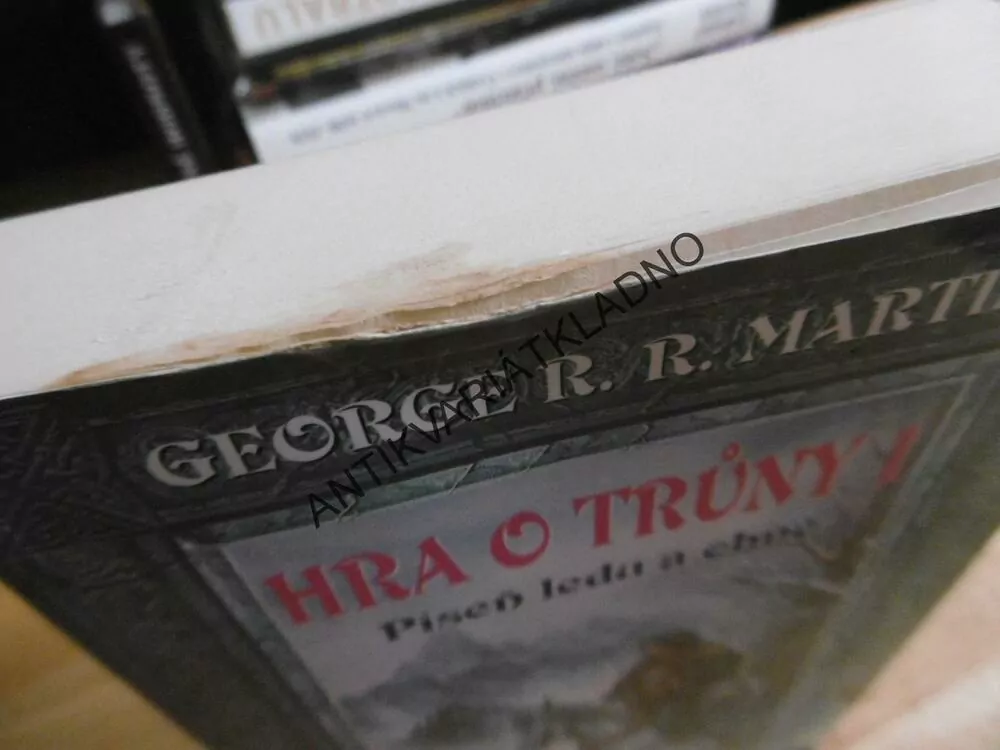 HRA O TRŮNY, PÍSEŇ LEDU A OHNĚ, GEORGE R.R.MARTIN, **an
