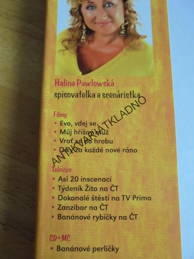 KDYŽ SOB SE ŽENOU SNÍDÁ, HALINA PAWLOWSKÁ, **an