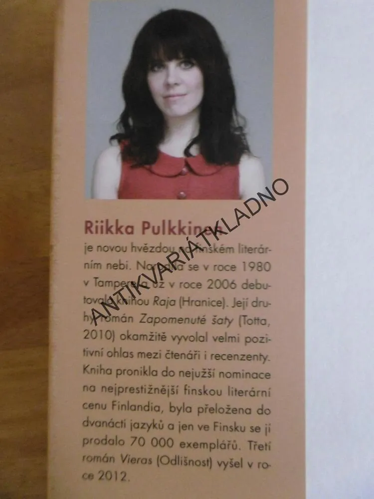 ZAPOMENUTÉ ŠATY, RIIKA PULKKINEN, **an